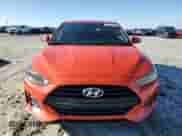 2019 Hyundai Veloster Premium z VIN KMHTG6AF6KU016600, wystawiony jako Copart lot #88659075 z przebiegiem 98 404 mil mil oraz Szkoda całkowita • Salvage title. Historia ofert i sprzedaży dostępna na DreamBid. Obrazek 5.