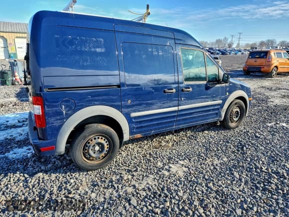 ✅ 2013 Ford Transit Connect XLT • VIN: NM0LS7DN6DT138276 • Lot: 95903615. Listed on Copart with 175,511 mi. Free auction sales archive from the USA and detailed vehicle history report at DreamBid. Image 3.