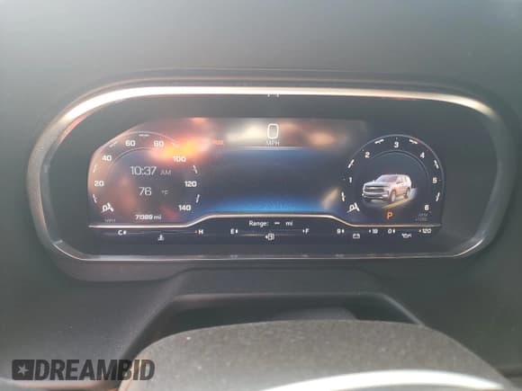 ✅ 2022 Chevrolet Suburban Z71 • VIN: 1GNSKDKDXNR212456 • Lot: 73913514. Wystawiony na Copart z przebiegiem 71 389 mil. Bezpłatny archiwum sprzedaży aukcyjnych z USA i szczegółowy raport historii pojazdu na DreamBid. Zdjęcie 9.