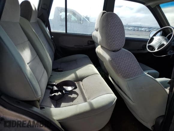 ✅ 1997 Kia Sportage • VIN: KNDJA7235V5538866 • Lot: 79728424. Wystawiony na Copart z przebiegiem 117 230 mil. Bezpłatny archiwum sprzedaży aukcyjnych z USA i szczegółowy raport historii pojazdu na DreamBid. Zdjęcie 10.