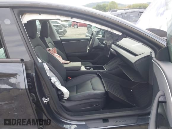 ✅ 2025 Tesla Model 3 Long Range • VIN: 5YJ3E1EA3SF987297 • Lot: 43312838. Wystawiony na IAAI z przebiegiem 3 601 mil. Bezpłatny archiwum sprzedaży aukcyjnych z USA i szczegółowy raport historii pojazdu na DreamBid. Zdjęcie 5.