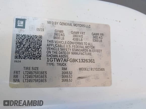 ✅ 2019 GMC Savana Cargo • VIN: 1GTW7AFG9K1326361 • Lot: 43598941. Wystawiony na IAAI z przebiegiem 154 258 mil. Bezpłatny archiwum sprzedaży aukcyjnych z USA i szczegółowy raport historii pojazdu na DreamBid. Zdjęcie 9.