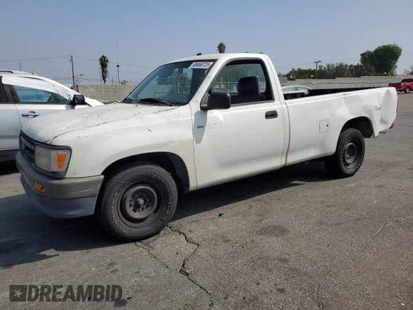 ✅ 1998 Toyota T100 • VIN: JT4JM11D0W0020242 • Lot: 68468725. Listed on Copart with 248,433 mi. Free auction sales archive from the USA and detailed vehicle history report at DreamBid. Image 1.