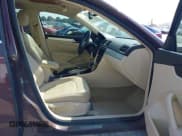 ✅ 2013 Volkswagen Passat SE • VIN: 1VWBN7A38DC089667 • Lot: 43227828. Listed on IAAI with 170,101 mi. Free auction sales archive from the USA and detailed vehicle history report at DreamBid. Image 5.