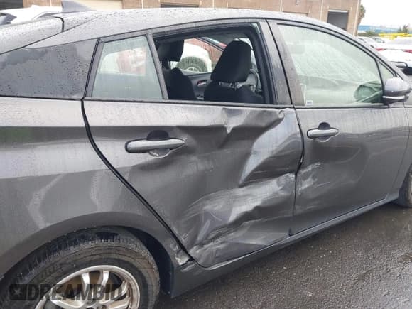 ✅ 2016 Toyota Prius Two • VIN: JTDKBRFU3G3513625 • Lot: 43713401. Listed on IAAI with 82,738 mi. Free auction sales archive from the USA and detailed vehicle history report at DreamBid. Image 6.