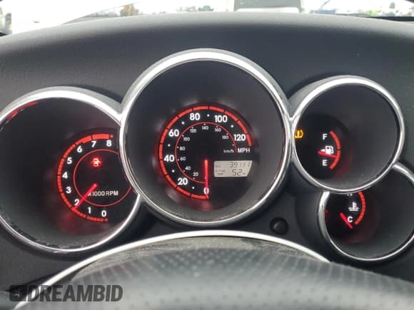 ✅ 2005 Toyota Matrix XR • VIN: 2T1LR32E55C435350 • Lot: 93334715. Listed on Copart with 39,131 mi. Free auction sales archive from the USA and detailed vehicle history report at DreamBid. Image 9.