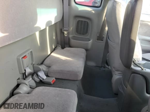 ✅ 2001 Toyota Tacoma PreRunner • VIN: 5TESN92N31Z720627 • Lot: 84182865. Wystawiony na Copart z przebiegiem 223 634 mil. Bezpłatny archiwum sprzedaży aukcyjnych z USA i szczegółowy raport historii pojazdu na DreamBid. Zdjęcie 10.