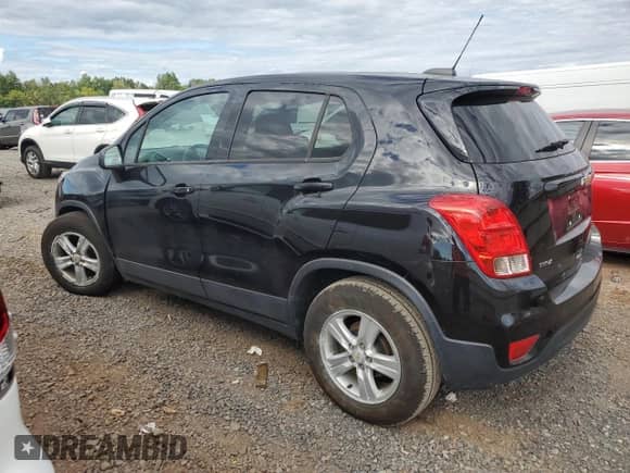 2020 Chevrolet Trax LS with VIN KL7CJKSB7LB319034, listed as a Copart auction lot 70152985 with 42,310 mi miles and Salvage title. Bid and sale history available at DreamBid. Image 2.