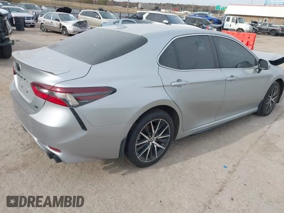✅ 2024 Toyota Camry SE • VIN: 4T1G11AK4RU191280 • Lot: 43340794. Listed on IAAI with 52,220 mi. Free auction sales archive from the USA and detailed vehicle history report at DreamBid. Image 4.