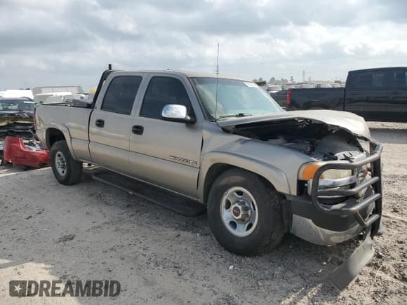 ✅ 2001 GMC Sierra 2500HD SLE • VIN: 1GTHK23U61F195057 • Лот: 82036024. Опубликован ранее на Copart с пробегом 116 211 миль. Бесплатный доступ к архиву аукционных продаж из США и подробный отчёт об истории автомобиля на DreamBid. Изображение 4.