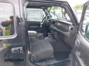 ✅ 2021 Jeep Gladiator Willys • VIN: 1C6HJTAG0ML516979 • Lot: 43029169. Listed on IAAI with 185,153 mi. Free auction sales archive from the USA and detailed vehicle history report at DreamBid. Image 5.