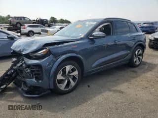 ✅ 2025 Audi Q6 e-tron Premium Plus • VIN: WA124BGF6SA015984 • Lot: 68622285. Wystawiony na Copart z przebiegiem Nie podano. Bezpłatny archiwum sprzedaży aukcyjnych z USA i szczegółowy raport historii pojazdu na DreamBid. Zdjęcie 1.