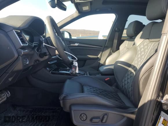 ✅ 2024 Audi SQ5 Sportback Premium Plus • VIN: WA124AFY4R2087462 • Lot: 48183665. Listed on Copart with 2,992 mi. Free auction sales archive from the USA and detailed vehicle history report at DreamBid. Image 7.