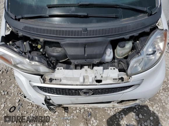 ✅ 2015 Smart fortwo Passion • VIN: WMEEJ3BA6FK807938 • Lot: 53860475. Wystawiony na Copart z przebiegiem 77 748 mil. Bezpłatny archiwum sprzedaży aukcyjnych z USA i szczegółowy raport historii pojazdu na DreamBid. Zdjęcie 11.