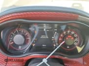 ✅ 2022 Dodge Challenger SXT • VIN: 2C3CDZGG7NH129000 • Лот: 84192934. Опубликован ранее на Copart с пробегом 9 442 миль. Бесплатный доступ к архиву аукционных продаж из США и подробный отчёт об истории автомобиля на DreamBid. Изображение 9.