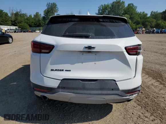 ✅ 2024 Chevrolet Blazer LT • VIN: 3GNKBJRS8RS239600 • Lot: 63277605. Listed on Copart with 17,063 mi. Free auction sales archive from the USA and detailed vehicle history report at DreamBid. Image 6.