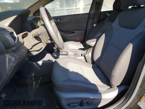 ✅ 2017 Hyundai Ioniq SEL • VIN: KMHC75LC1HU029177 • Lot: 45054505. Listed on Copart with 95,609 mi. Free auction sales archive from the USA and detailed vehicle history report at DreamBid. Image 7.