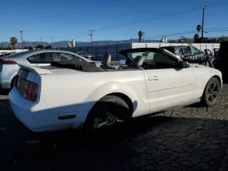 ✅ 2006 Ford Mustang Standard • VIN: 1ZVFT84N965166354 • Lot: 92284575. Wystawiony na Copart z przebiegiem 186 021 mil. Bezpłatny archiwum sprzedaży aukcyjnych z USA i szczegółowy raport historii pojazdu na DreamBid. Zdjęcie 3.