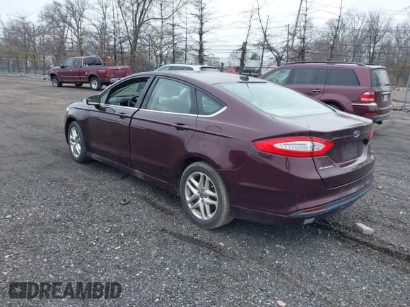 ✅ 2013 Ford Fusion SE • VIN: 3FA6P0H71DR198090 • Lot: 41948196. Wystawiony na IAAI z przebiegiem 60 726 mil. Bezpłatny archiwum sprzedaży aukcyjnych z USA i szczegółowy raport historii pojazdu na DreamBid. Zdjęcie 3.