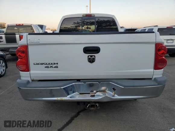 2007 Dodge Dakota ST with VIN 1D7HW28K47S271179, listed as a Copart auction lot 48611705 with 112,079 mi miles and Clean title. Bid and sale history available at DreamBid. Image 6.