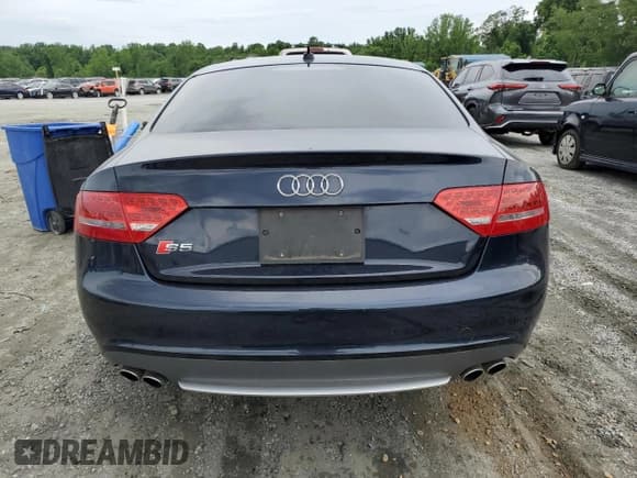 ✅ 2010 Audi S5 Premium Plus • VIN: WAUCVAFR1AA040025 • Lot: 58658575. Wystawiony na Copart z przebiegiem 96 551 mil. Bezpłatny archiwum sprzedaży aukcyjnych z USA i szczegółowy raport historii pojazdu na DreamBid. Zdjęcie 6.