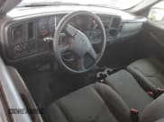 ✅ 2005 Chevrolet Silverado 1500 Work Truck • VIN: 1GCEC14X75Z351159 • Лот: 68656704. Опубликован ранее на Copart с пробегом 168 927 миль. Бесплатный доступ к архиву аукционных продаж из США и подробный отчёт об истории автомобиля на DreamBid. Изображение 8.