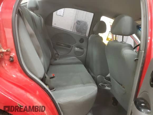 2004 Chevrolet Aveo LS z VIN KL1TJ52614B258568, wystawiony jako Copart lot #84412874 z przebiegiem 150 051 mil mil oraz Czysty tytuł • Clean title. Historia ofert i sprzedaży dostępna na DreamBid. Obrazek 11.