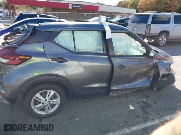 ✅ 2023 Nissan Kicks S • VIN: 3N1CP5BV0PL500559 • Лот: 43585457. Опубликован ранее на IAAI с пробегом 54 831 миль. Бесплатный доступ к архиву аукционных продаж из США и подробный отчёт об истории автомобиля на DreamBid. Изображение 14.