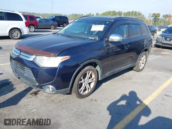 ✅ 2015 Mitsubishi Outlander SE • VIN: JA4AD3A38FZ011913 • Лот: 43655561. Опубликован ранее на IAAI с пробегом 135 227 миль. Бесплатный доступ к архиву аукционных продаж из США и подробный отчёт об истории автомобиля на DreamBid. Изображение 2.