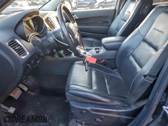 ✅ 2015 Dodge Durango Citadel • VIN: 1C4SDJET1FC690712 • Lot: 96290985. Wystawiony na Copart z przebiegiem 143 651 mil. Bezpłatny archiwum sprzedaży aukcyjnych z USA i szczegółowy raport historii pojazdu na DreamBid. Zdjęcie 7.