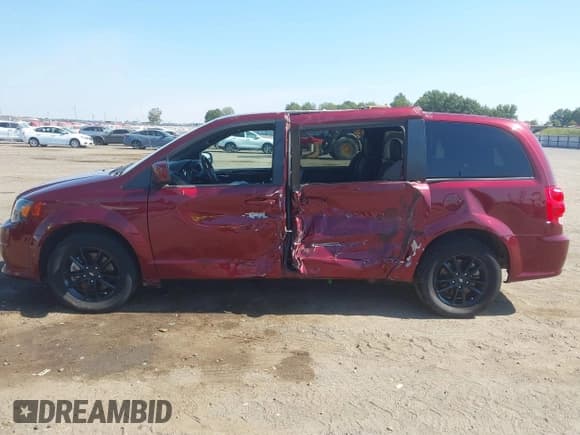 ✅ 2020 Dodge Grand Caravan SXT • VIN: 2C4RDGCG8LR255566 • Лот: 43438958. Опубликован ранее на IAAI с пробегом 42 325 миль. Бесплатный доступ к архиву аукционных продаж из США и подробный отчёт об истории автомобиля на DreamBid. Изображение 14.