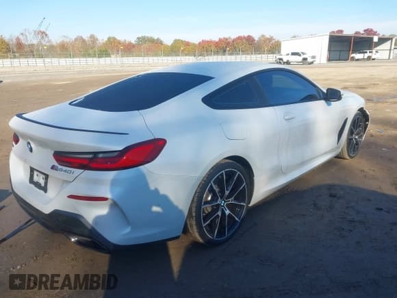 ✅ 2024 BMW 8 Series 840i • VIN: WBAAE4C05RCR08896 • Lot: 43613152. Listed on IAAI with 2,999 mi. Free auction sales archive from the USA and detailed vehicle history report at DreamBid. Image 4.