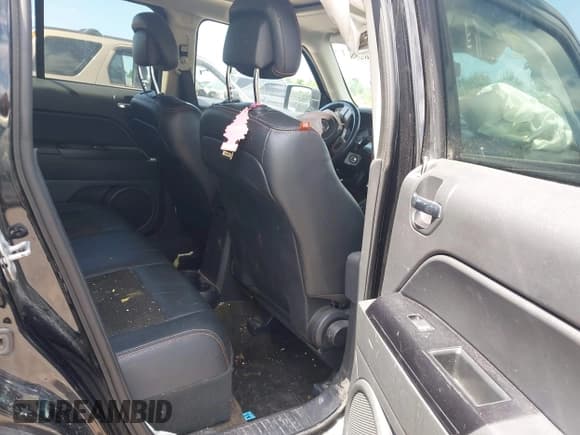 ✅ 2016 Jeep Patriot Sport • VIN: 1C4NJRBB3GD784182 • Lot: 42886258. Wystawiony na IAAI z przebiegiem 126 883 mil. Bezpłatny archiwum sprzedaży aukcyjnych z USA i szczegółowy raport historii pojazdu na DreamBid. Zdjęcie 8.