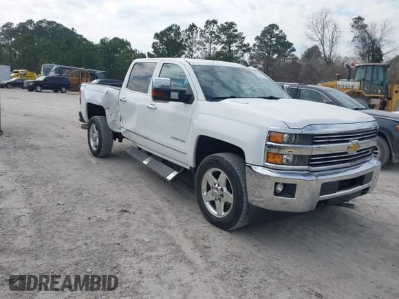 ✅ 2015 Chevrolet Silverado 2500HD LTZ • VIN: 1GC1KWE8XFF644532 • Lot: 41645727. Listed on IAAI with 133,860 mi. Free auction sales archive from the USA and detailed vehicle history report at DreamBid. Image 1.