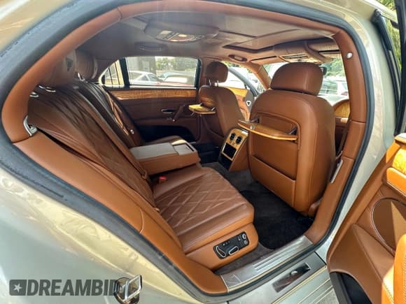 ✅ 2014 Bentley Flying Spur • VIN: SCBEC9ZA0EC090997 • Lot: 66647375. Listed on Copart with 46,000 mi. Free auction sales archive from the USA and detailed vehicle history report at DreamBid. Image 6.