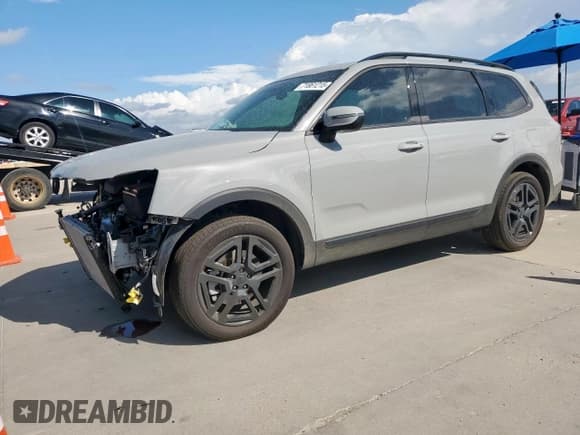 ✅ 2025 Kia Telluride EX • VIN: 5XYP3DGC0SG631728 • Lot: 71861215. Listed on Copart with 4,326 mi. Free auction sales archive from the USA and detailed vehicle history report at DreamBid. Image 1.