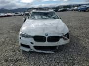 ✅ 2017 BMW 3 Series 340i • VIN: WBA8B3C57HK777391 • Lot: 84738905. Wystawiony na Copart z przebiegiem 84 436 mil. Bezpłatny archiwum sprzedaży aukcyjnych z USA i szczegółowy raport historii pojazdu na DreamBid. Zdjęcie 14.