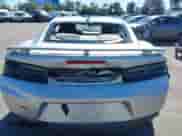 2018 Chevrolet Camaro 2SS z VIN 1G1FH1R76J0103846, wystawiony jako IAAI lot #43464692 z przebiegiem 81 600 mil mil oraz . Historia ofert i sprzedaży dostępna na DreamBid. Obrazek 15.