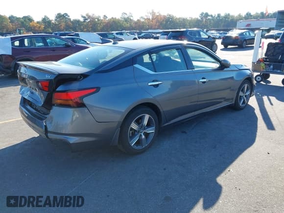 ✅ 2019 Nissan Altima SV • VIN: 1N4BL4DV8KC119547 • Lot: 43621027. Wystawiony na IAAI z przebiegiem 53 360 mil. Bezpłatny archiwum sprzedaży aukcyjnych z USA i szczegółowy raport historii pojazdu na DreamBid. Zdjęcie 4.