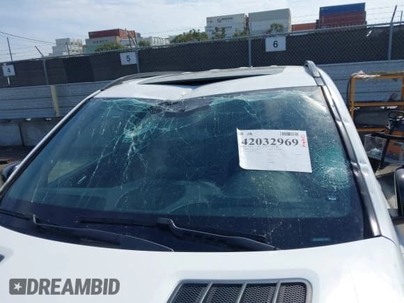 ✅ 2018 Mercedes-Benz GLE 43 AMG • VIN: 4JGDA6EB4JB019258 • Lot: 42032969. Wystawiony na IAAI z przebiegiem 123 163 mil. Bezpłatny archiwum sprzedaży aukcyjnych z USA i szczegółowy raport historii pojazdu na DreamBid. Zdjęcie 6.