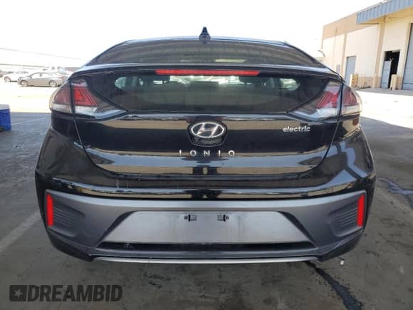 2020 Hyundai Ioniq SE с VIN KMHC75LJ2LU076466, выставлен на аукционе Copart как лот 61099775 с пробегом 33 875 миль миль и Списание • Salvage title. История ставок и продаж доступна на DreamBid. Изображение 6.