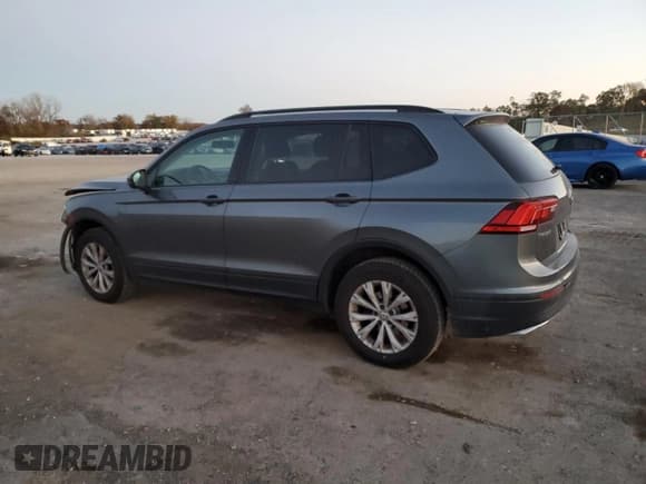 ✅ 2018 Volkswagen Tiguan S • VIN: 3VV1B7AX3JM121804 • Lot: 90357655. Listed on Copart with 97,140 mi. Free auction sales archive from the USA and detailed vehicle history report at DreamBid. Image 2.