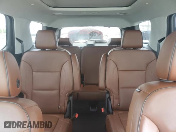 ✅ 2018 Chevrolet Traverse High Country • VIN: 1GNEVKKWXJJ105278 • Lot: 62791464. Wystawiony na Copart z przebiegiem 67 487 mil. Bezpłatny archiwum sprzedaży aukcyjnych z USA i szczegółowy raport historii pojazdu na DreamBid. Zdjęcie 10.