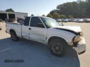 ✅ 2001 GMC Sonoma SLS 1SG • VIN: 1GTCS19W518224890 • Lot: 69798054. Wystawiony na Copart z przebiegiem 200 891 mil. Bezpłatny archiwum sprzedaży aukcyjnych z USA i szczegółowy raport historii pojazdu na DreamBid. Zdjęcie 4.