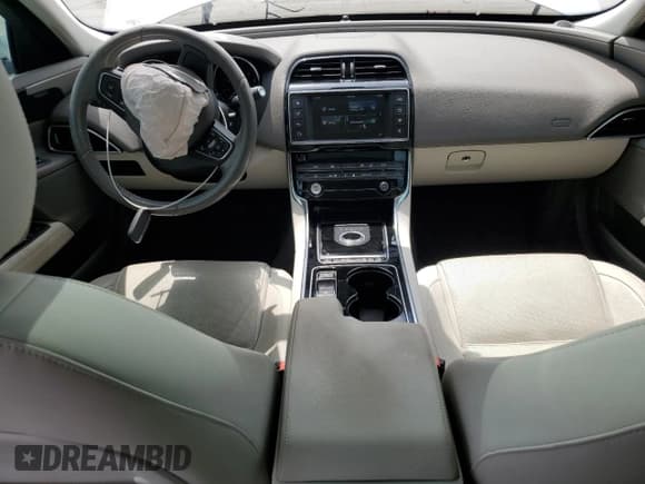 ✅ 2017 Jaguar XE 35t Prestige • VIN: SAJAK4BV0HA949814 • Lot: 67672755. Listed on Copart with 100,494 mi. Free auction sales archive from the USA and detailed vehicle history report at DreamBid. Image 8.