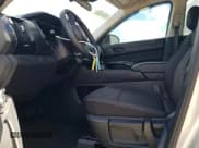 ✅ 2024 Nissan Pathfinder S • VIN: 5N1DR3AC9RC270126 • Lot: 86604385. Wystawiony na Copart z przebiegiem 11 352 mil. Bezpłatny archiwum sprzedaży aukcyjnych z USA i szczegółowy raport historii pojazdu na DreamBid. Zdjęcie 7.