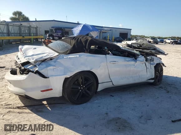 ✅ 2015 Ford Mustang EcoBoost Premium • VIN: 1FATP8UHXF5412144 • Lot: 87395415. Wystawiony na Copart z przebiegiem Nie podano. Bezpłatny archiwum sprzedaży aukcyjnych z USA i szczegółowy raport historii pojazdu na DreamBid. Zdjęcie 3.