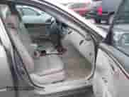 2007 Hyundai Azera SE z VIN KMHFC46FX7A188501, wystawiony jako IAAI lot #41404186 z przebiegiem 171 364 mil mil oraz . Historia ofert i sprzedaży dostępna na DreamBid. Obrazek 5.