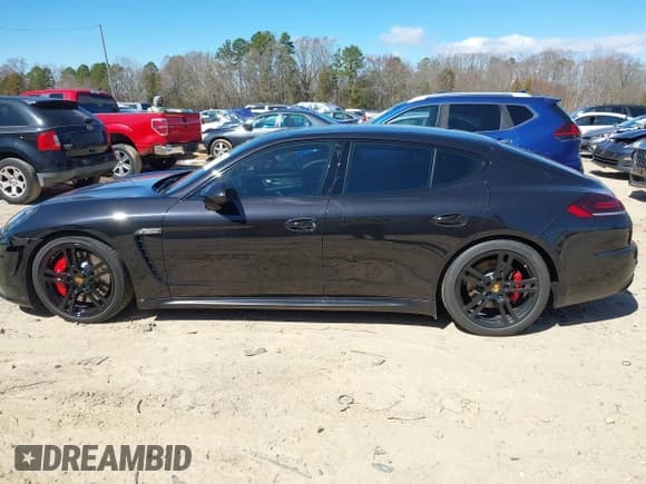 ✅ 2014 Porsche Panamera GTS • VIN: WP0AF2A7XEL083453 • Lot: 41735250. Listed on IAAI with 57,695 mi. Free auction sales archive from the USA and detailed vehicle history report at DreamBid. Image 14.