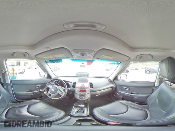 ✅ 2011 Kia Soul + • VIN: KNDJT2A2XB7724084 • Lot: 82506375. Wystawiony na Copart z przebiegiem 157 752 mil. Bezpłatny archiwum sprzedaży aukcyjnych z USA i szczegółowy raport historii pojazdu na DreamBid. Zdjęcie 16.